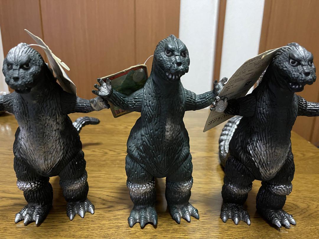 モスゴジ3体