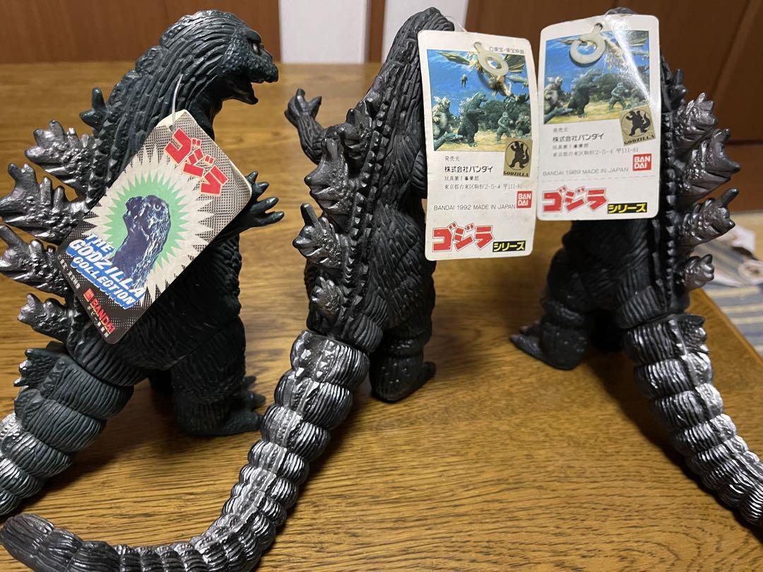 モスゴジ3体