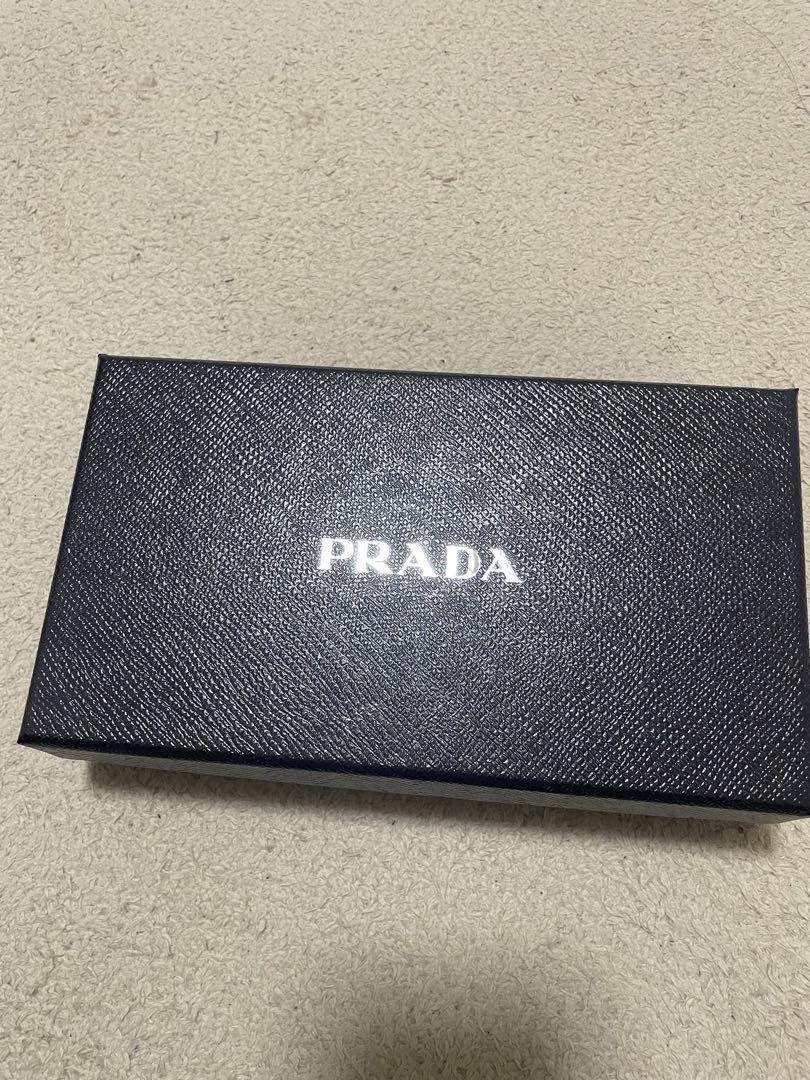 Prada 長財布
