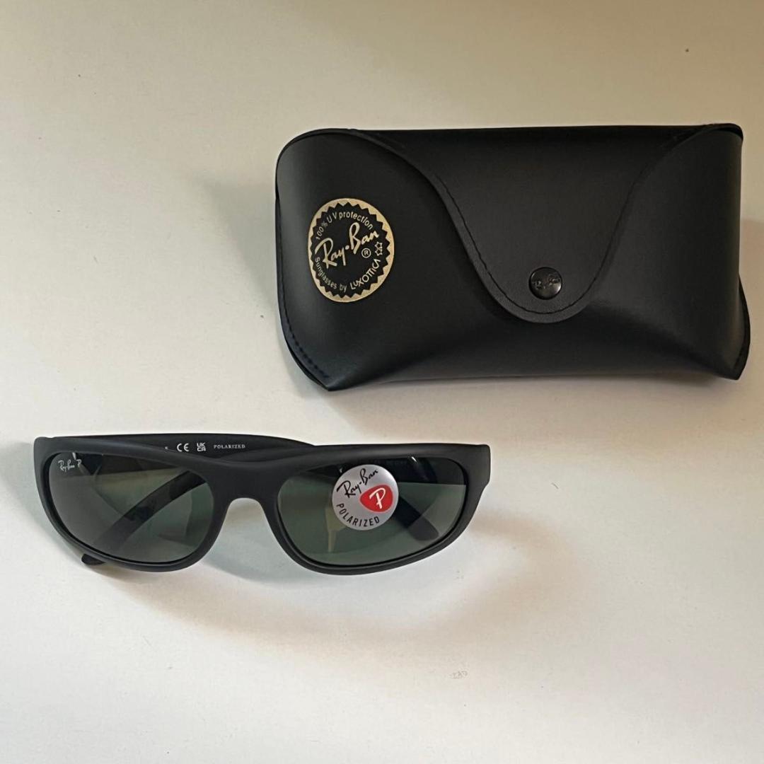 Ray-Ban サングラス ケース付 偏光レンズ (Polarized)