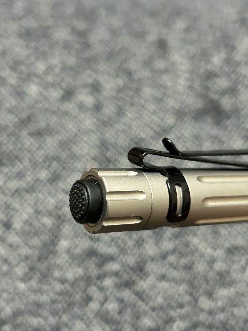 OLIGHT i3T EOS : 縦線バージョン (チタン合金製) ★限定品★