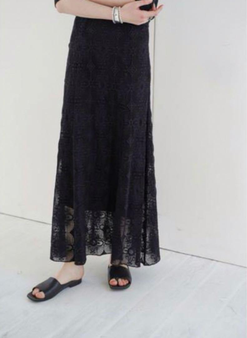 CLANE CLASSIC LACE MERMAID SKIRT