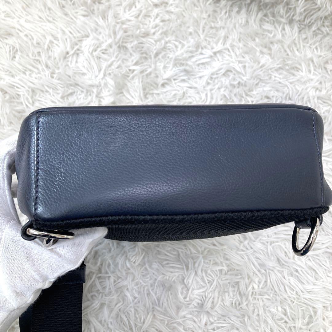 【美品】coach ボディバッグ シボ革 ネイビー ヘリテージ