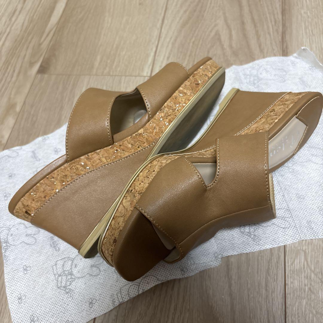 【美品】DIANA 革　カーキ　ブラウン　ヒールサンダル 靴・バッグのダイアナ通販サイト ｜ WD56368: シューズ