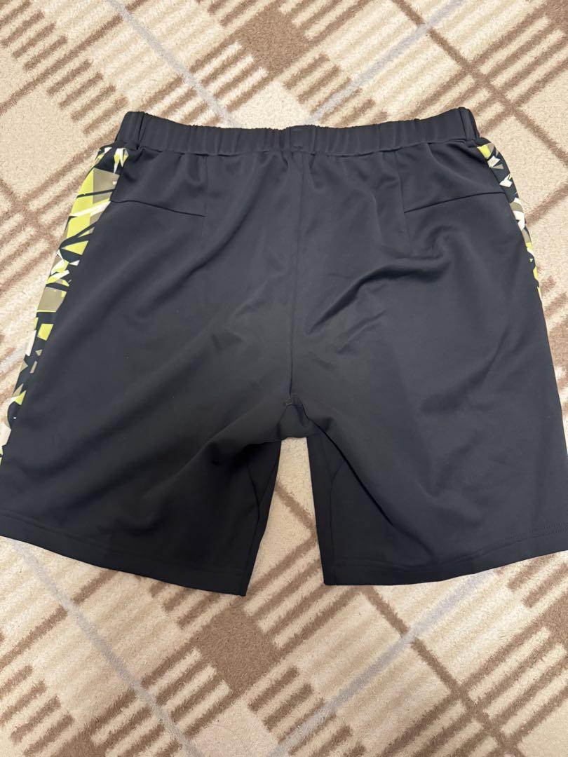 ヨネックス　ハーフパンツ　Lサイズ