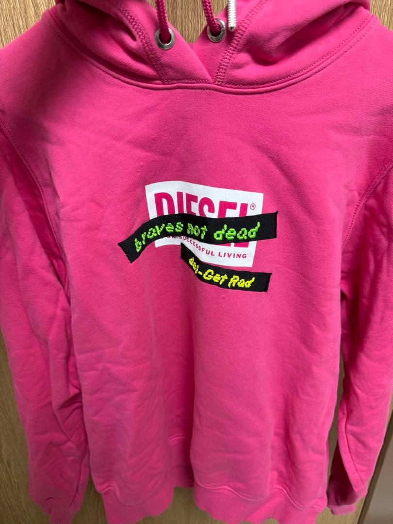 DIESEL ピンク フード付きパーカー