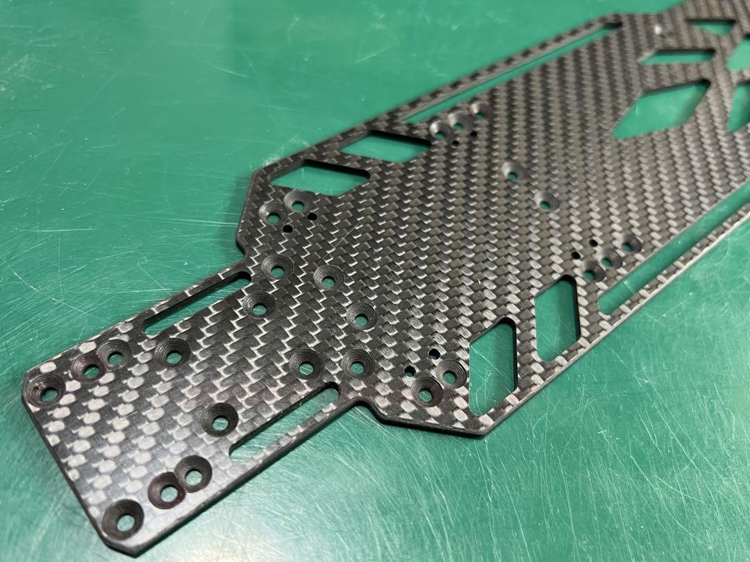 Reve d M1-002 MC-1用カーボン製 メインシャーシ