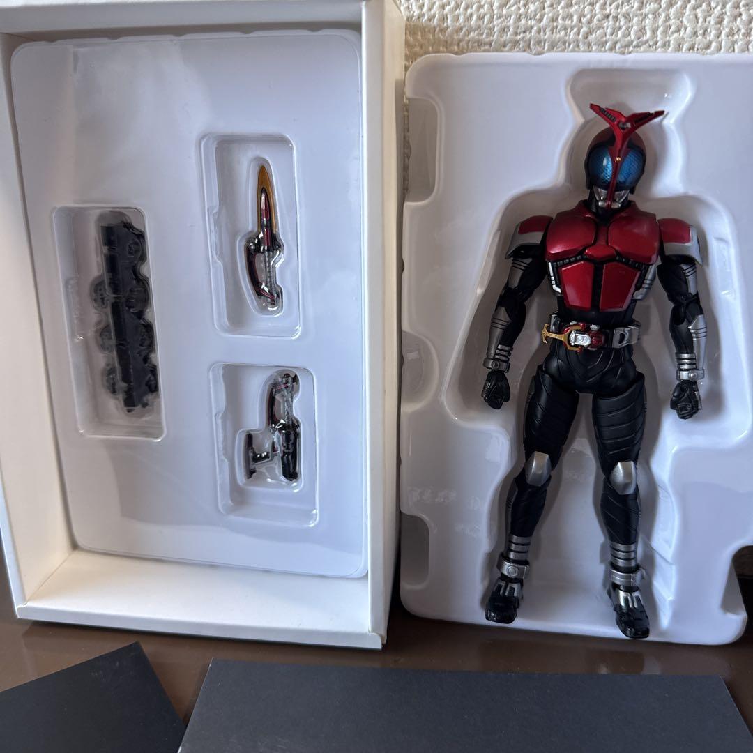仮面ライダーカブト ライダーフォーム　フィギュアーツ　真骨彫