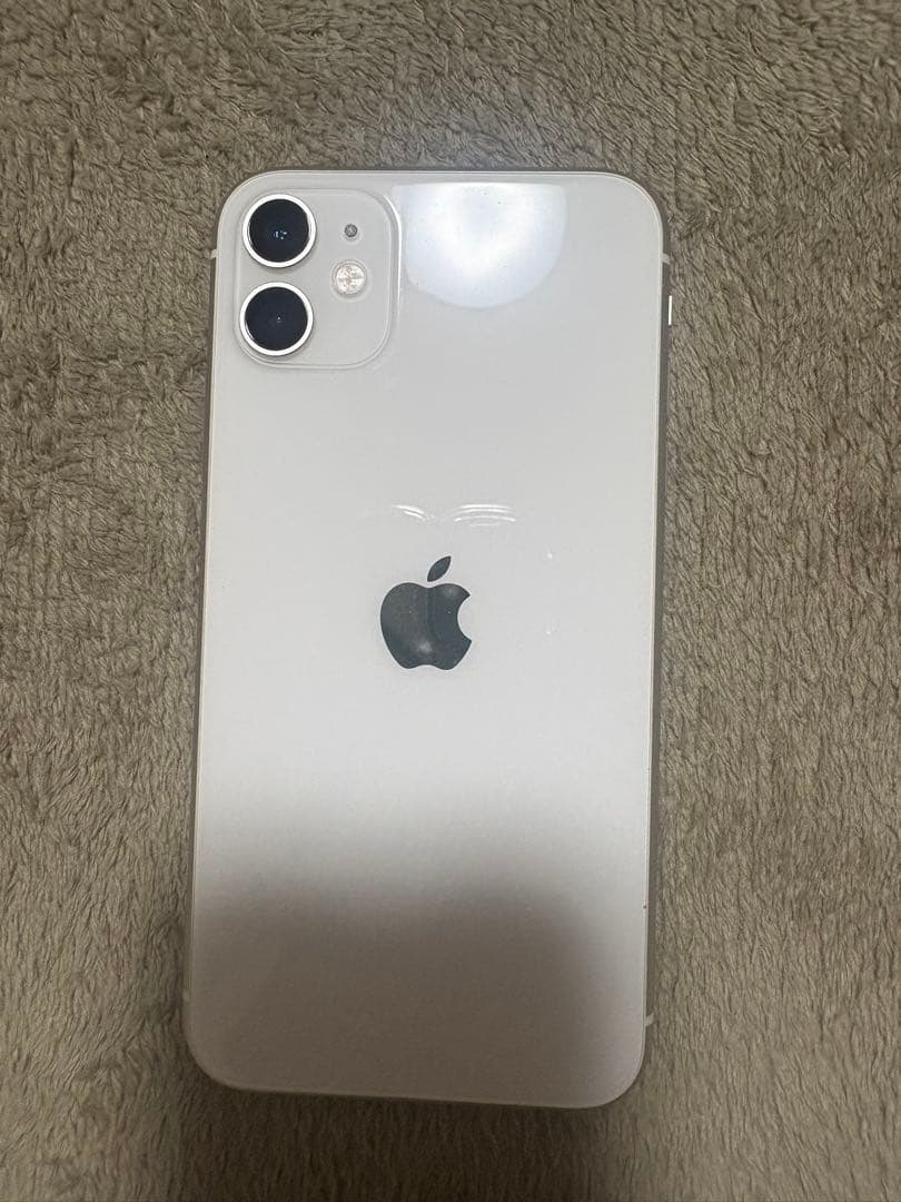 Apple iPhone 11 ホワイト 本体
