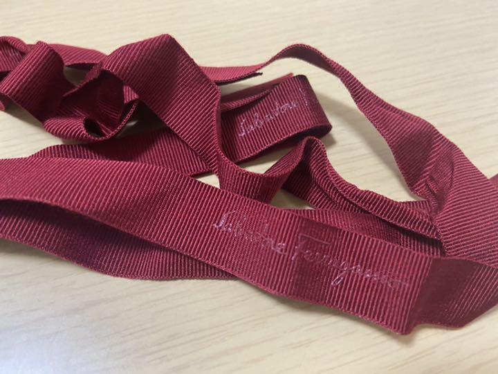 美品 Ferragamo カチューシャ NhPAT-m85992879063 箱リボン付Salvatore 超歓迎特価