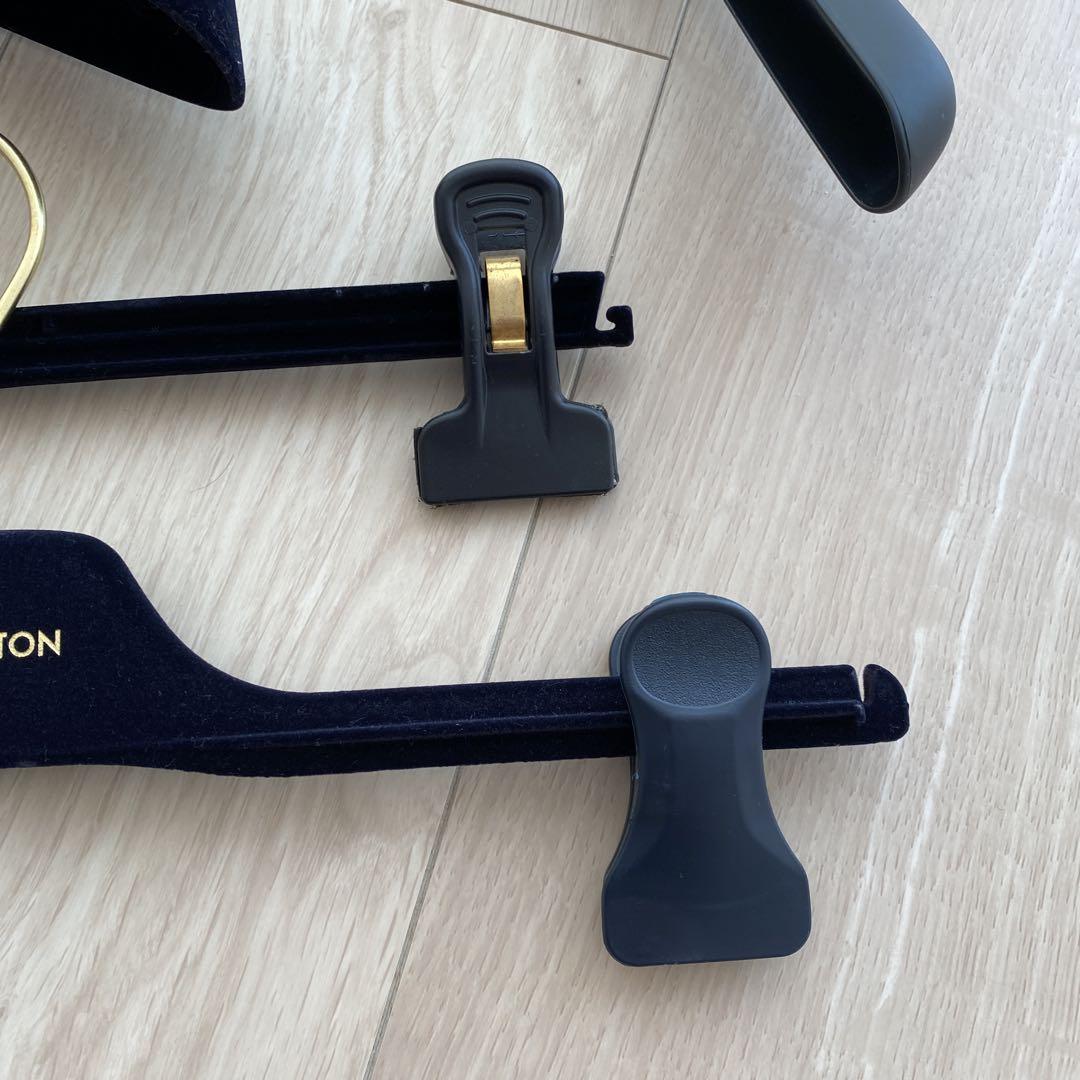 LOUIS VUITTON ベルベット等 ハンガー5本セット
