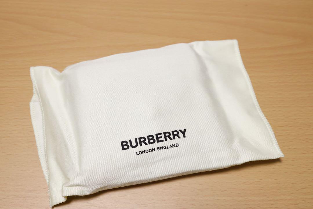 Burberry バーバリー