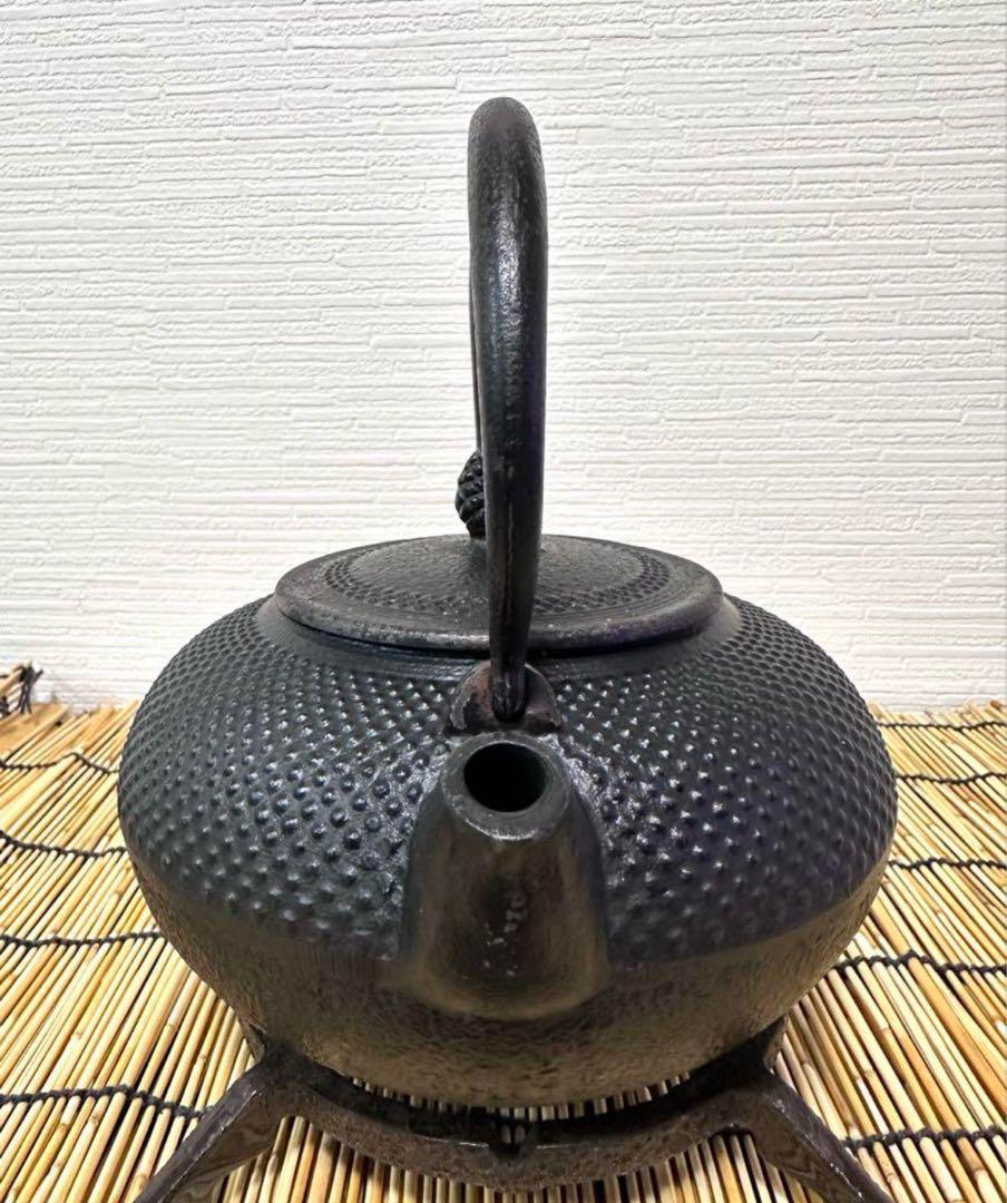 未使用品、旬利休造　鶴首 富士形アラレ　鉄瓶　南部鉄瓶　南部鉄器　調理器具 新品、未使用品 旬利休造 鶴首 富士形アラレ 南部鉄瓶 南部鉄器
