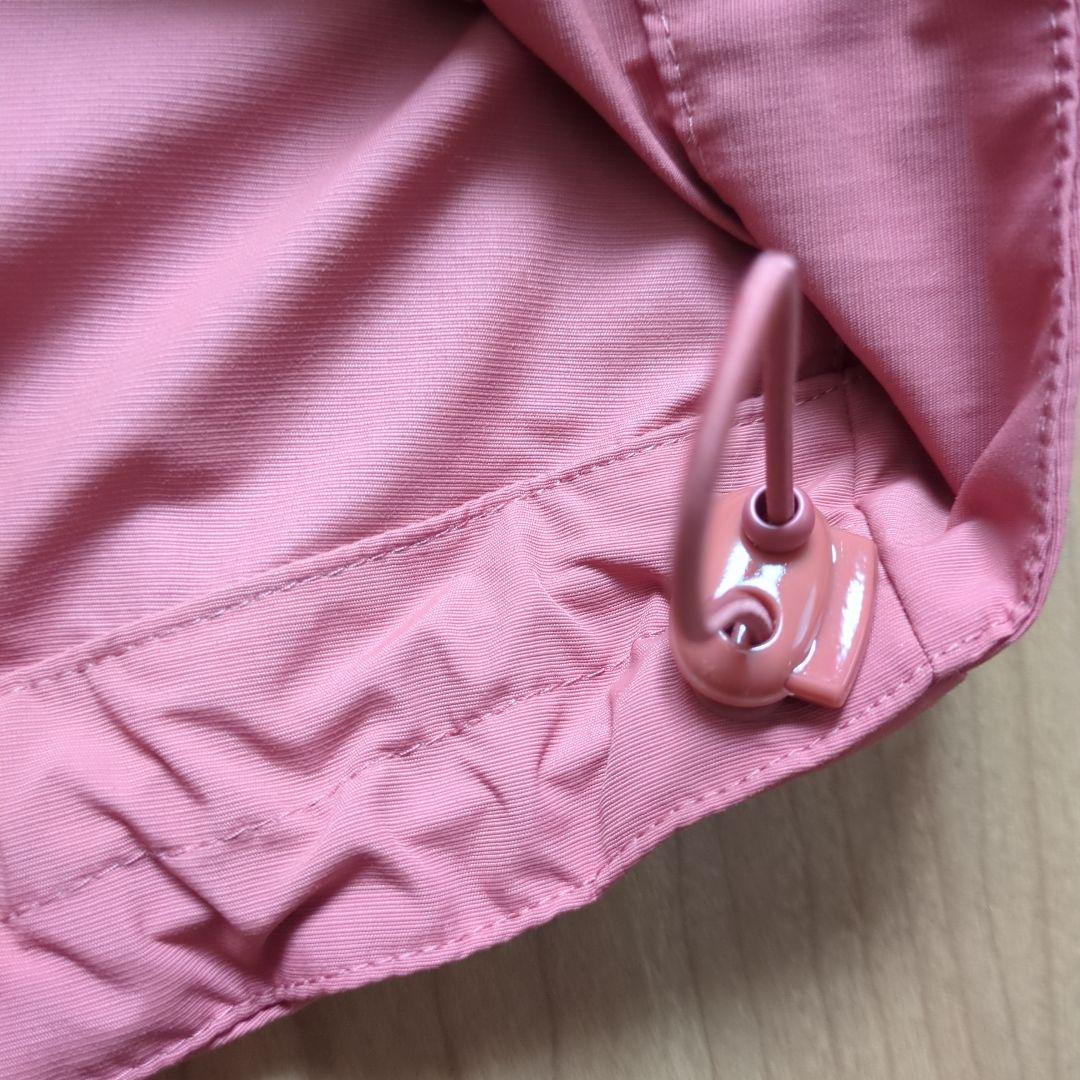 サーモンピンク