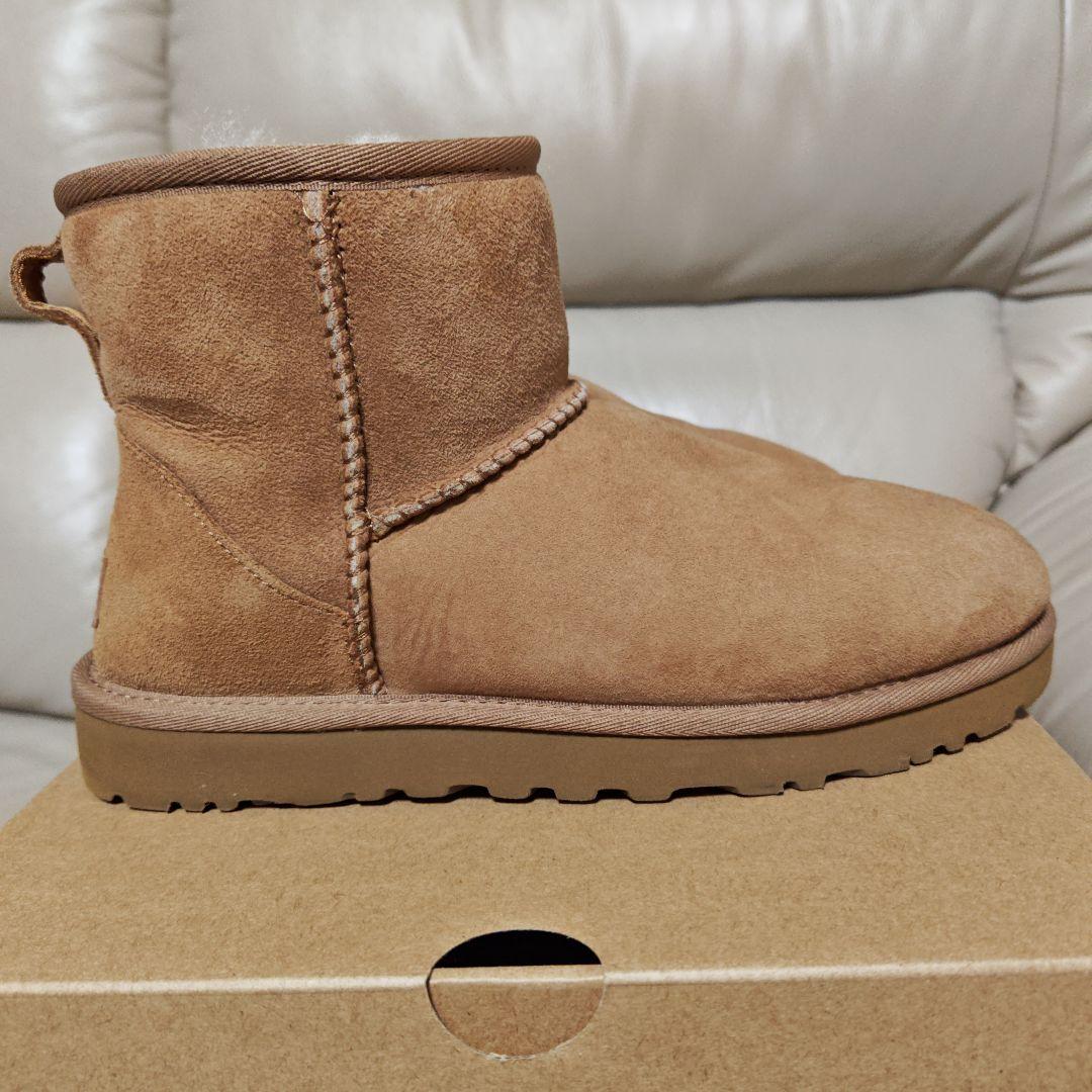 UGG　
ムートンブーツ