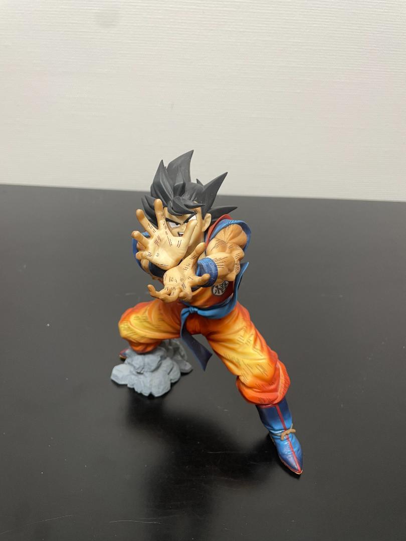 ドラゴンボールZ フィギュア　かめはめ波　孫悟空