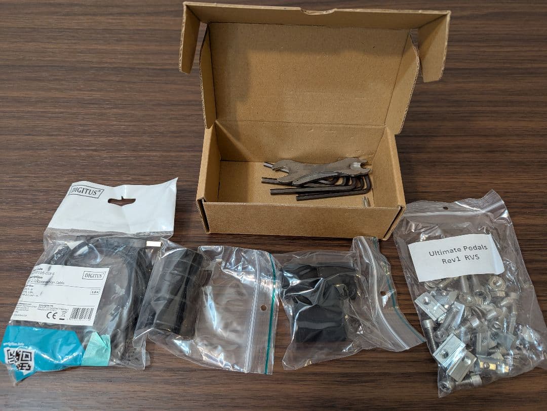 HEUSINKVELD SIM PEDALS ULTIMATE+ 3ペダル HEUSINKVELD SIM PEDALS ULTIMATE+ 3ペダル