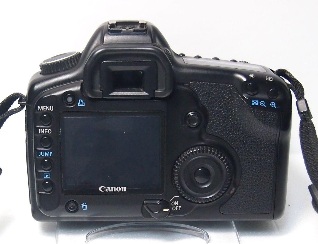 Canon EOS 5D 標準ズームとバッテリーグリップ付き