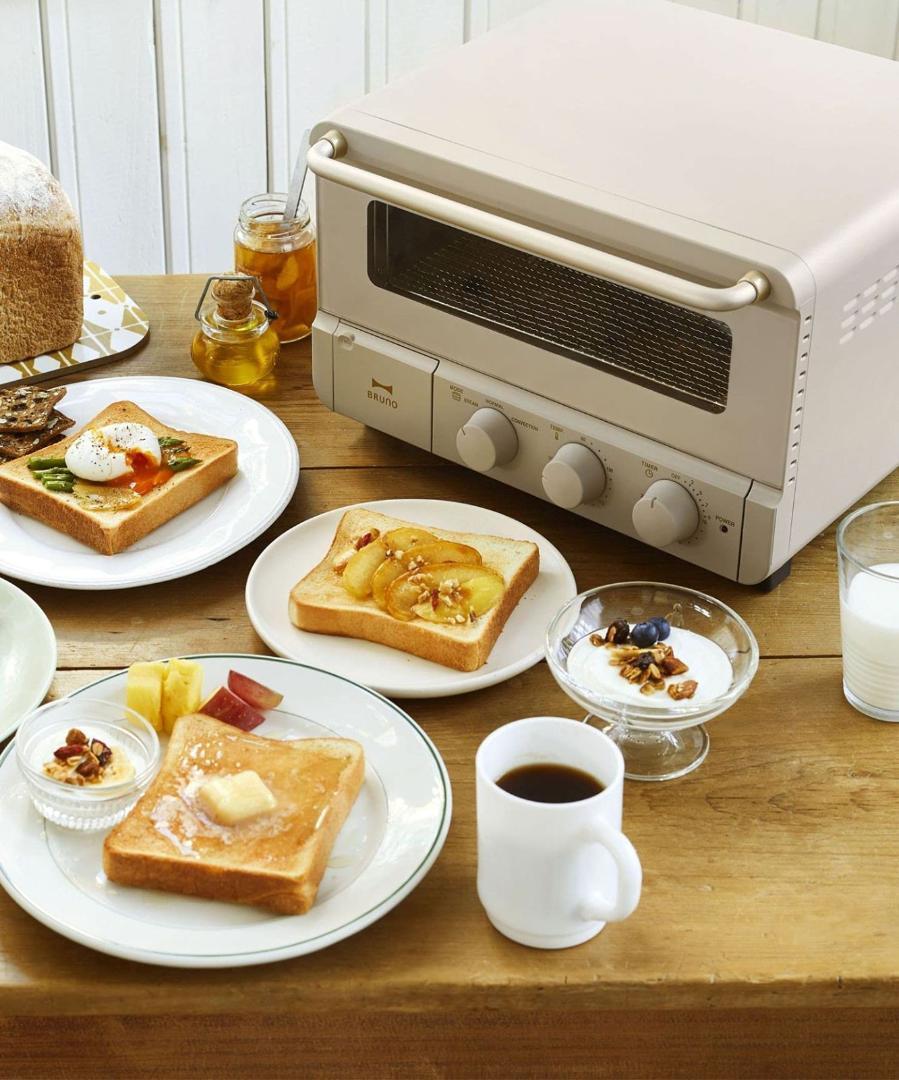 新品未使用　BRUNO BOE067-WH WHITE BRUNO crassy+ スチーム&ベイク トースター BOE067-WH [ホワイト