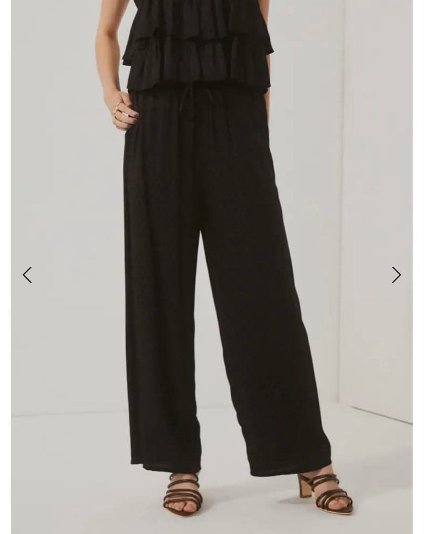 ヤマダヤ Ample グロッシーウエストギャザーパンツ