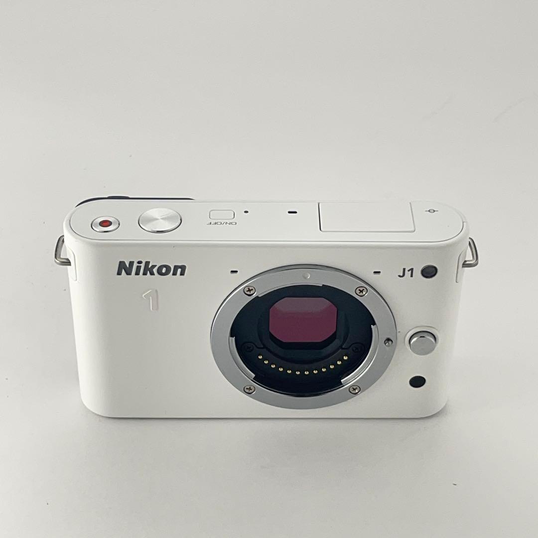 ⭐︎訳あり・ショット数3700⭐︎Nikon1 J1ホワイト ミラーレスカメラ