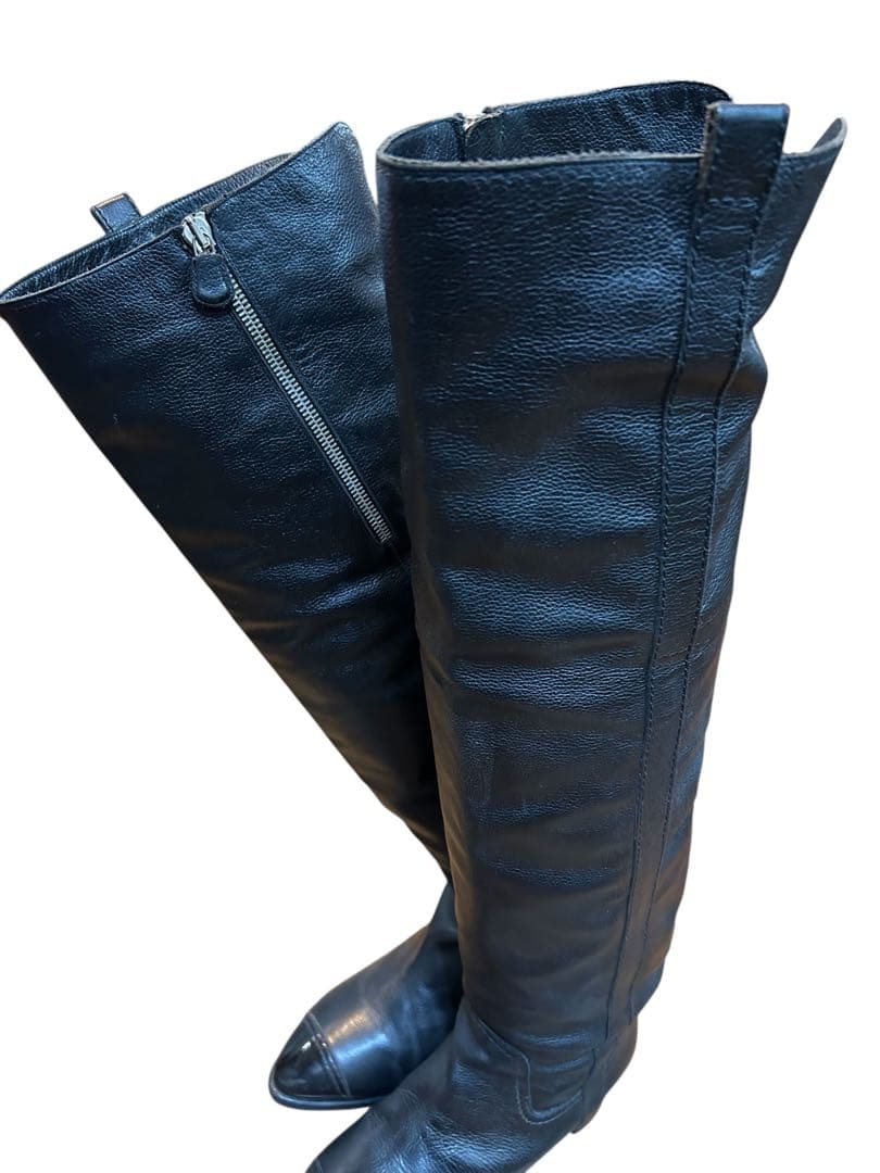 CHANEL ブラックレザー ニーハイブーツ ロング 38 CHANEL ブラックレザー ニーハイブーツ ロング 38