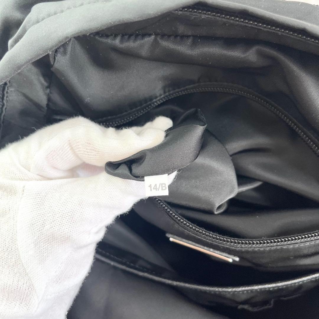 PRADA ブラック ナイロン リュック 大容量 PRADA ブラック ナイロン リュック 大容量