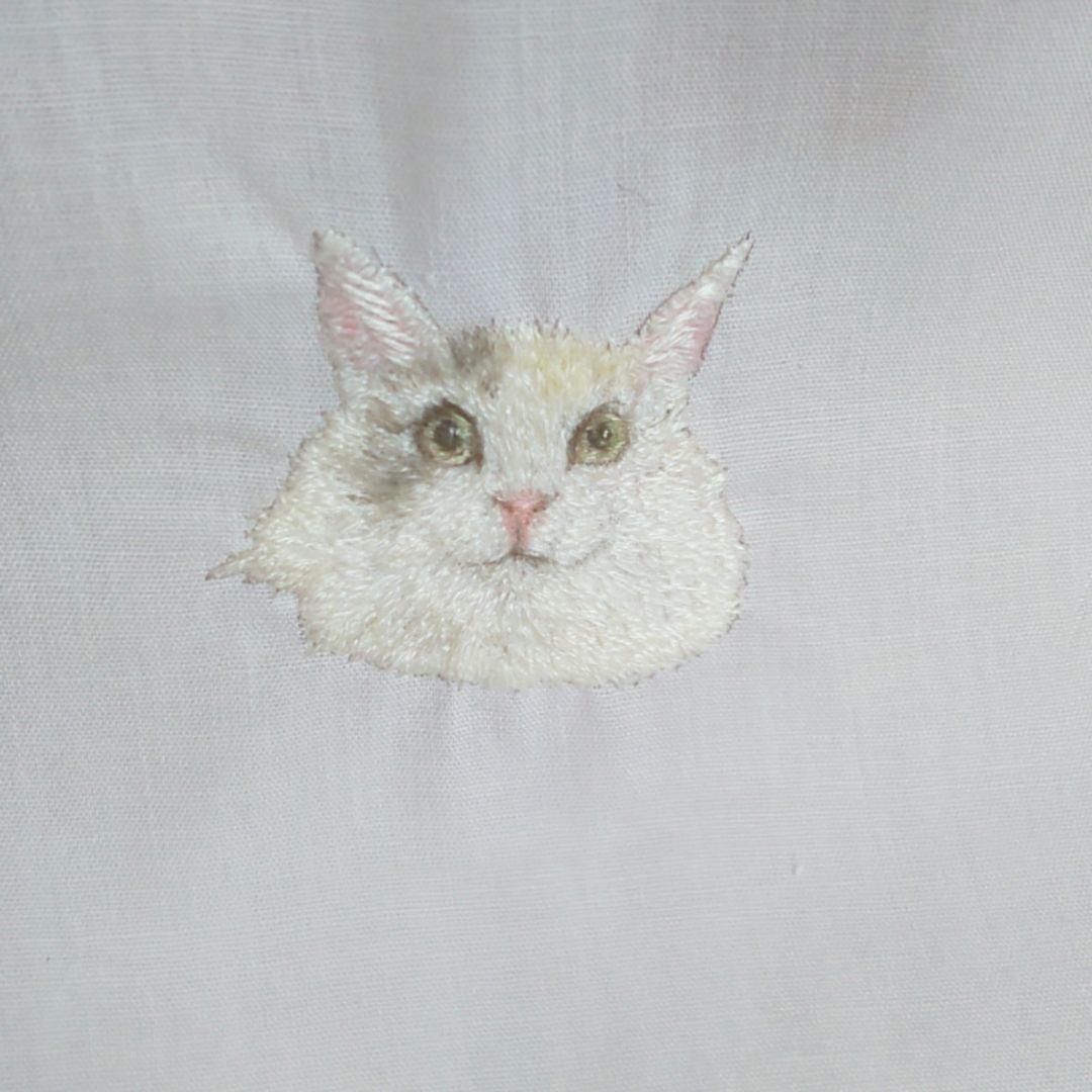 猫ちゃんの刺繍ブローチ | 猫と暮らす洋裁店magical