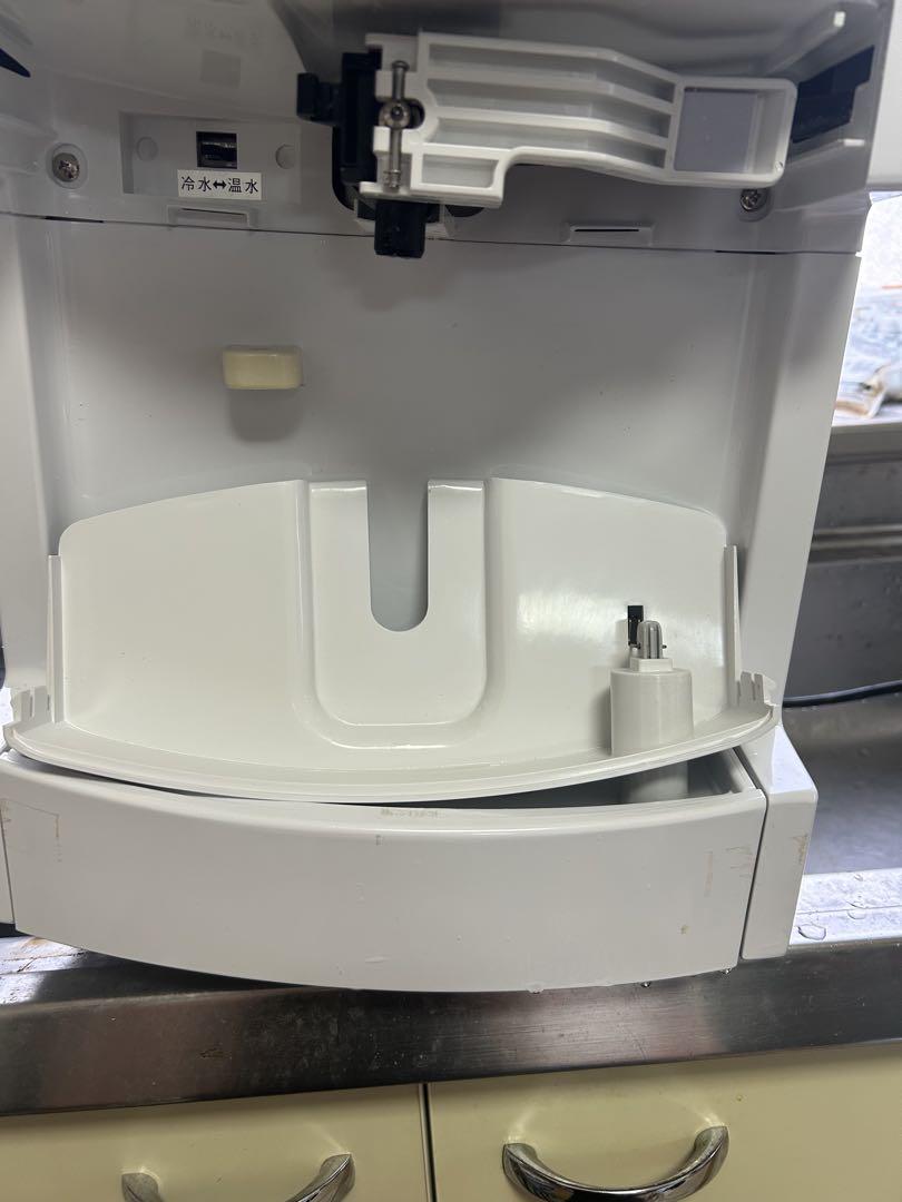 HITACHI