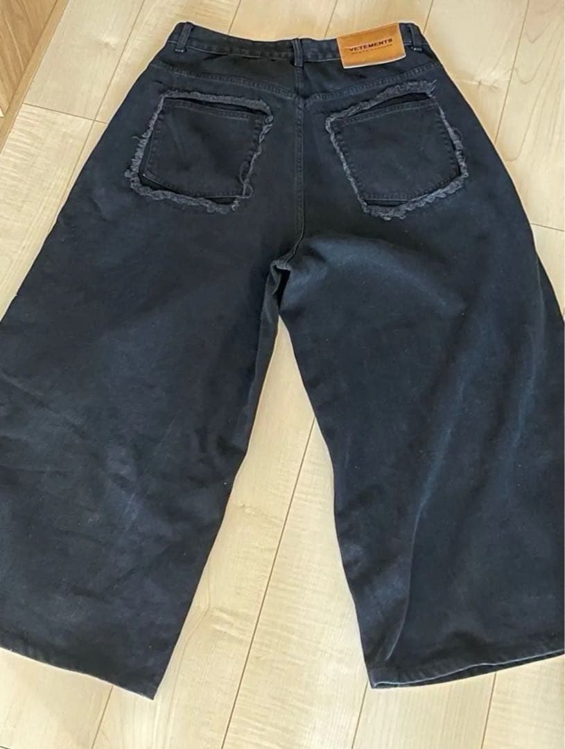 VETEMENTS ダメージデニム VETEMENTS ダメージデニム