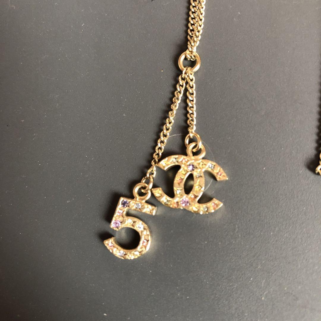 CHANEL ネックレス 5とCCロゴ付き