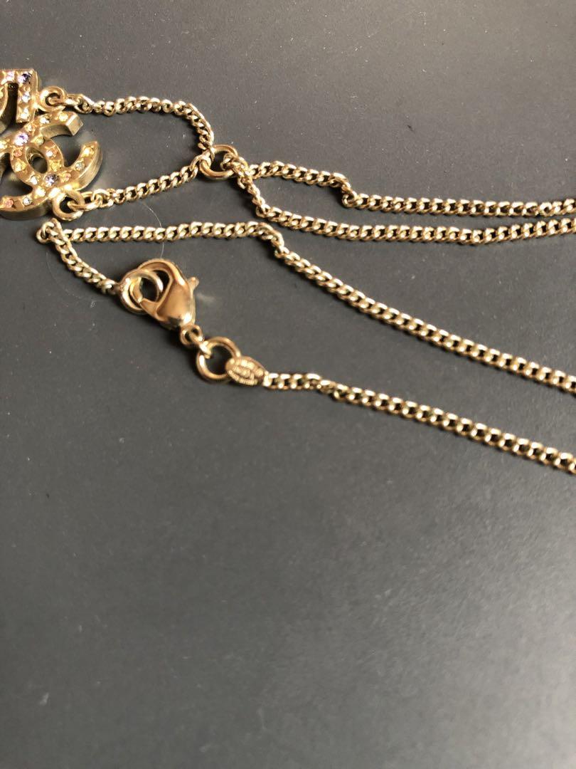 CHANEL ネックレス 5とCCロゴ付き