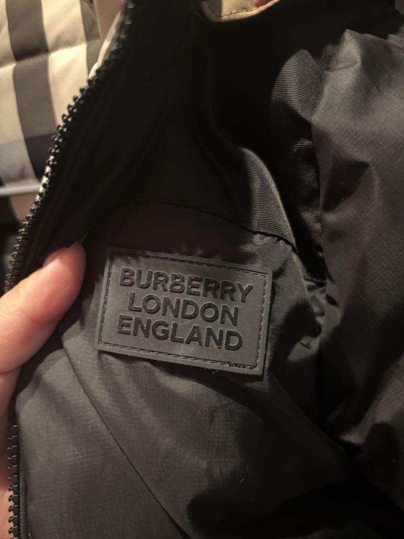 Burberry ブラック ダウンジャケット