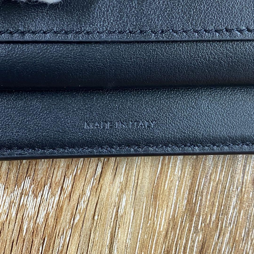 m4709セリーヌ CELINE スモール トリフォールド 財布