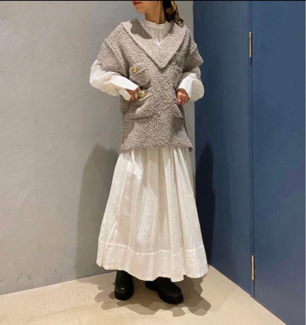 ツイーディヤーンニットベスト ベージュ