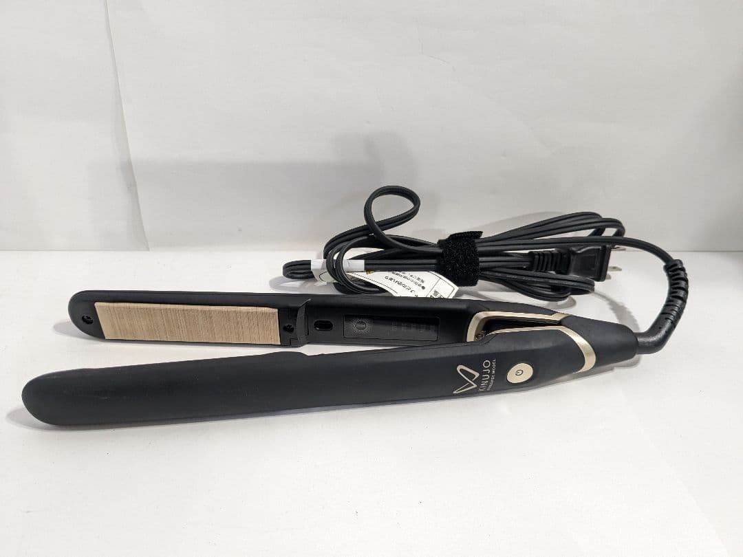 KINUJO 絹女 ドライヤー ヘアアイロン DS100-BK目立った傷や汚れなし