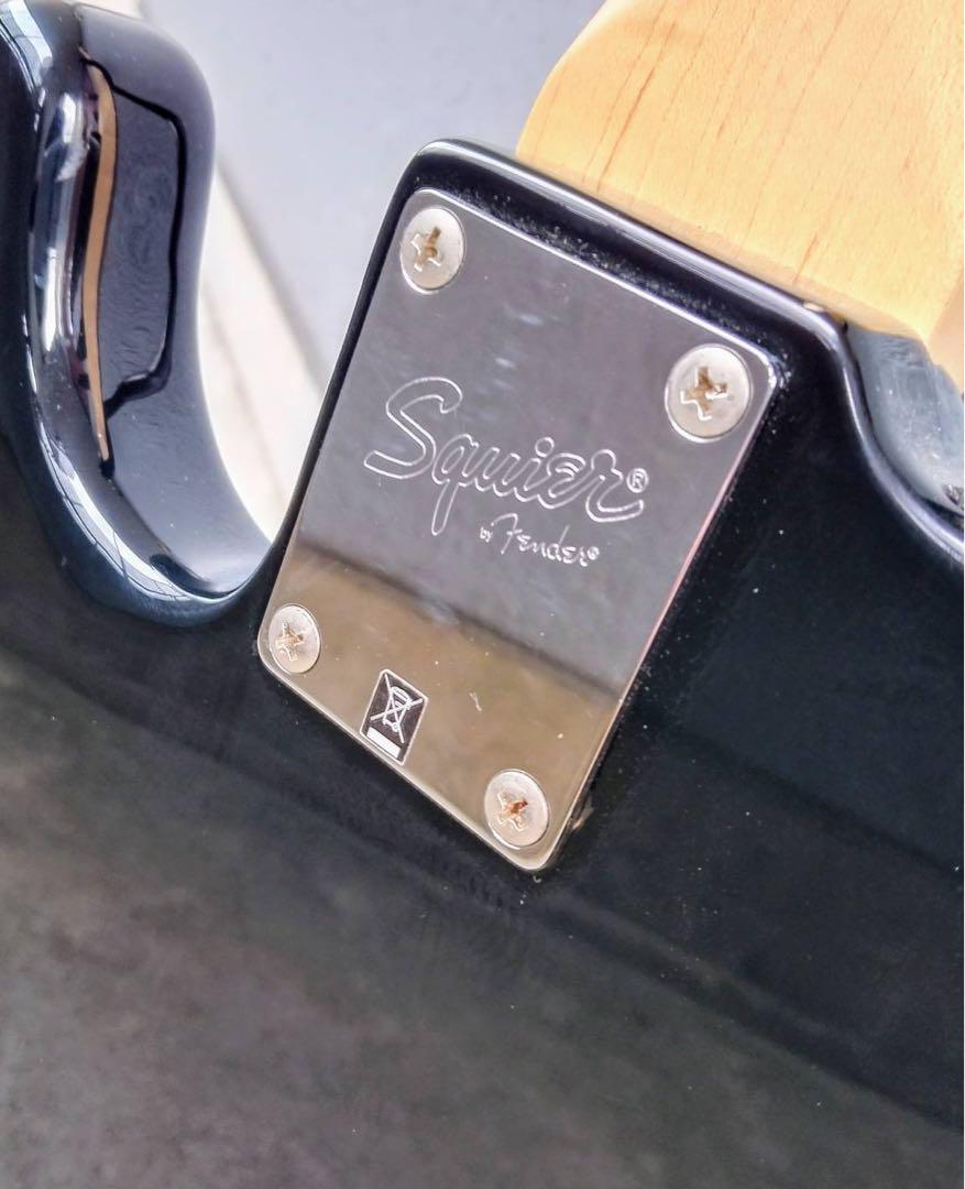 ベース Squier by Fender Precision BASS