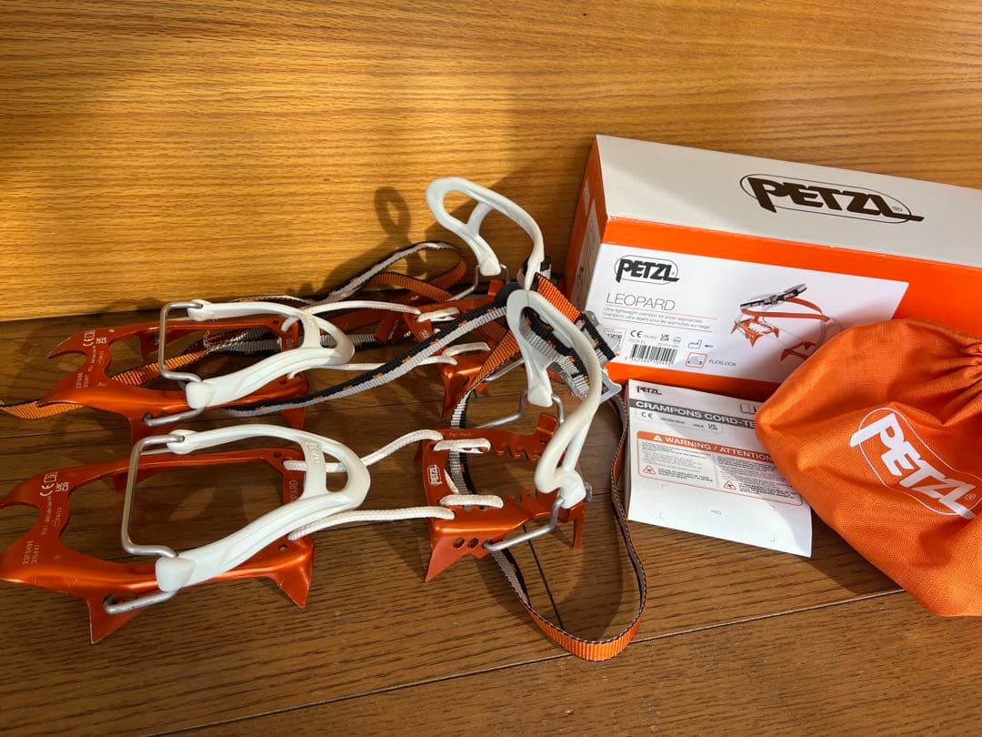 ペツルレオパードFL 超軽量アイゼン 収納袋付 PETZL LEOPARD FL