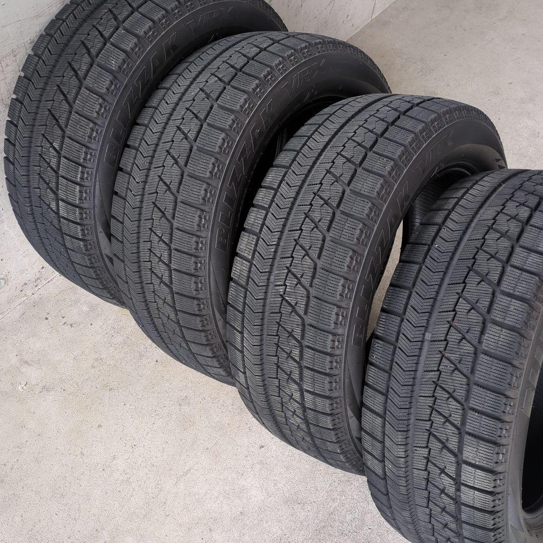 BLIZZAK VRX スタッドレスタイヤ 215/55R17 4本セット