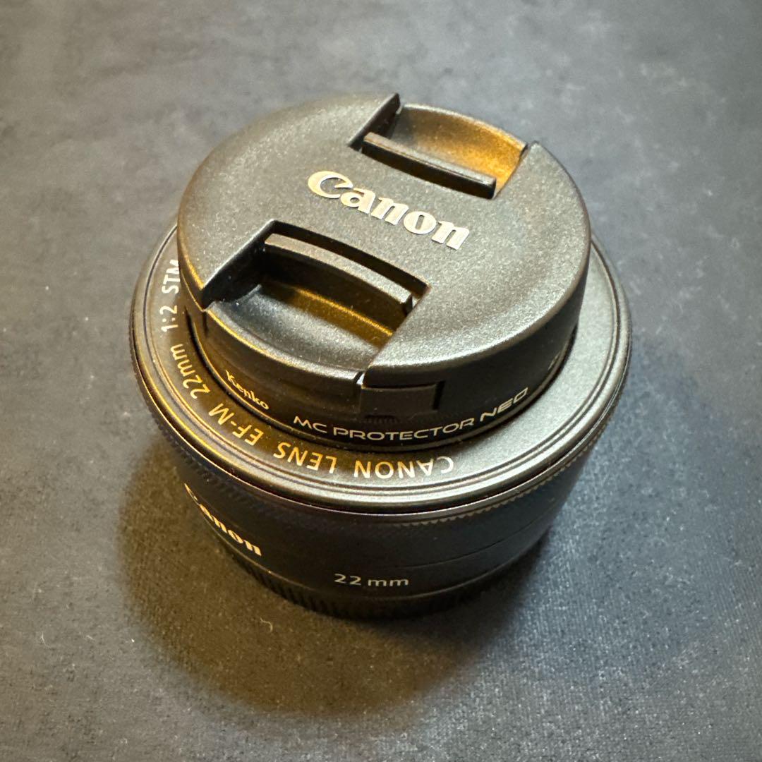 Canon EF-M 22mm 1:2 STM レンズ