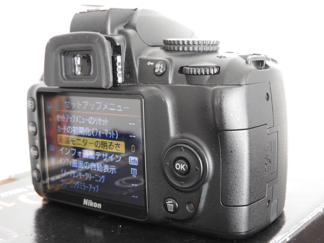 D3000