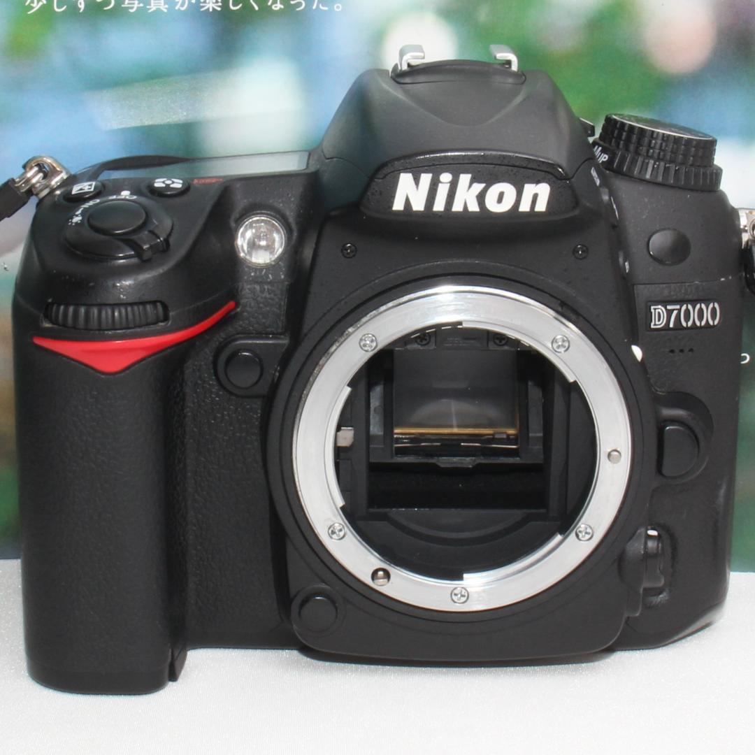 話題の人気 ❤️予備バッテリー&カメラバッグ付❤️ニコン D7000 超望遠 デジタルカメラ