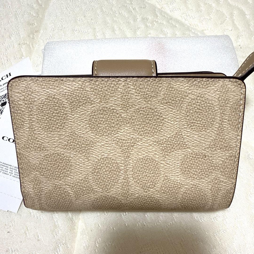【SALE】 COACH】 【美品・未使用】二つ折り財布 レディース ベージュ 小物