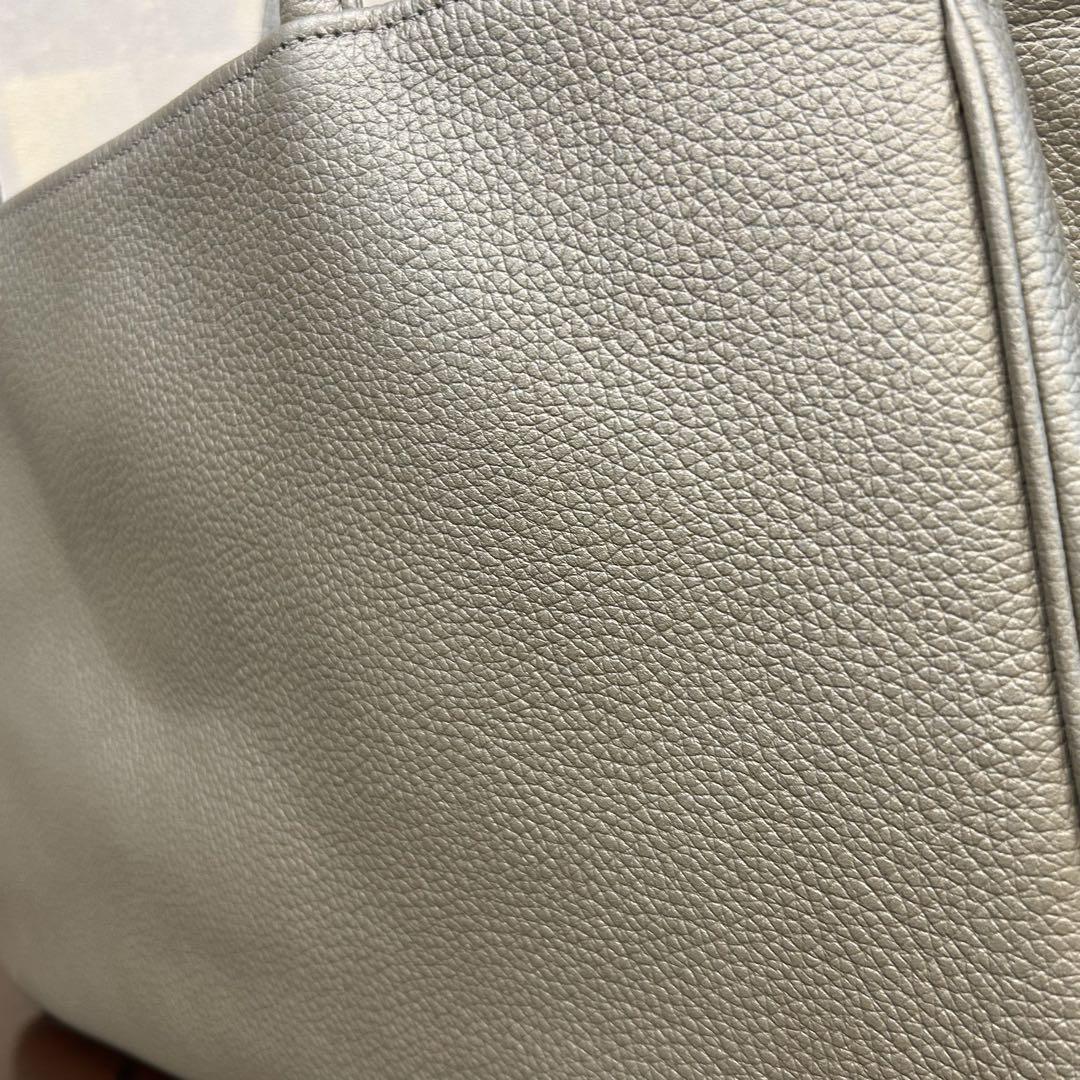 【sale】衿秀　トートバッグ　ライトパープル　光沢あり　レザー　牛革　A4 sale】衿秀 トートバッグ グレー 光沢あり レザー 牛革 A4
