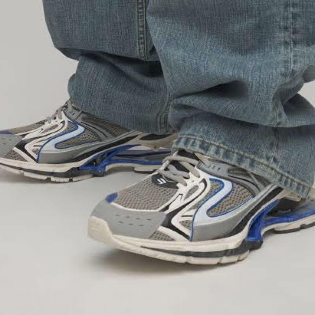 BALENCIAGA／X Pander (スニーカー) バレンシアガの新作スニーカー、ヒールの高さ4cmのバウンス仕様