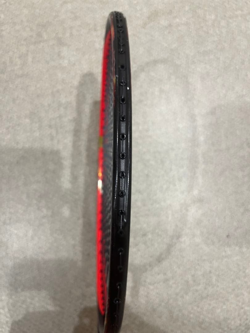 バドミントンラケットASTROX77アストロックス77 レッド　赤4UG5