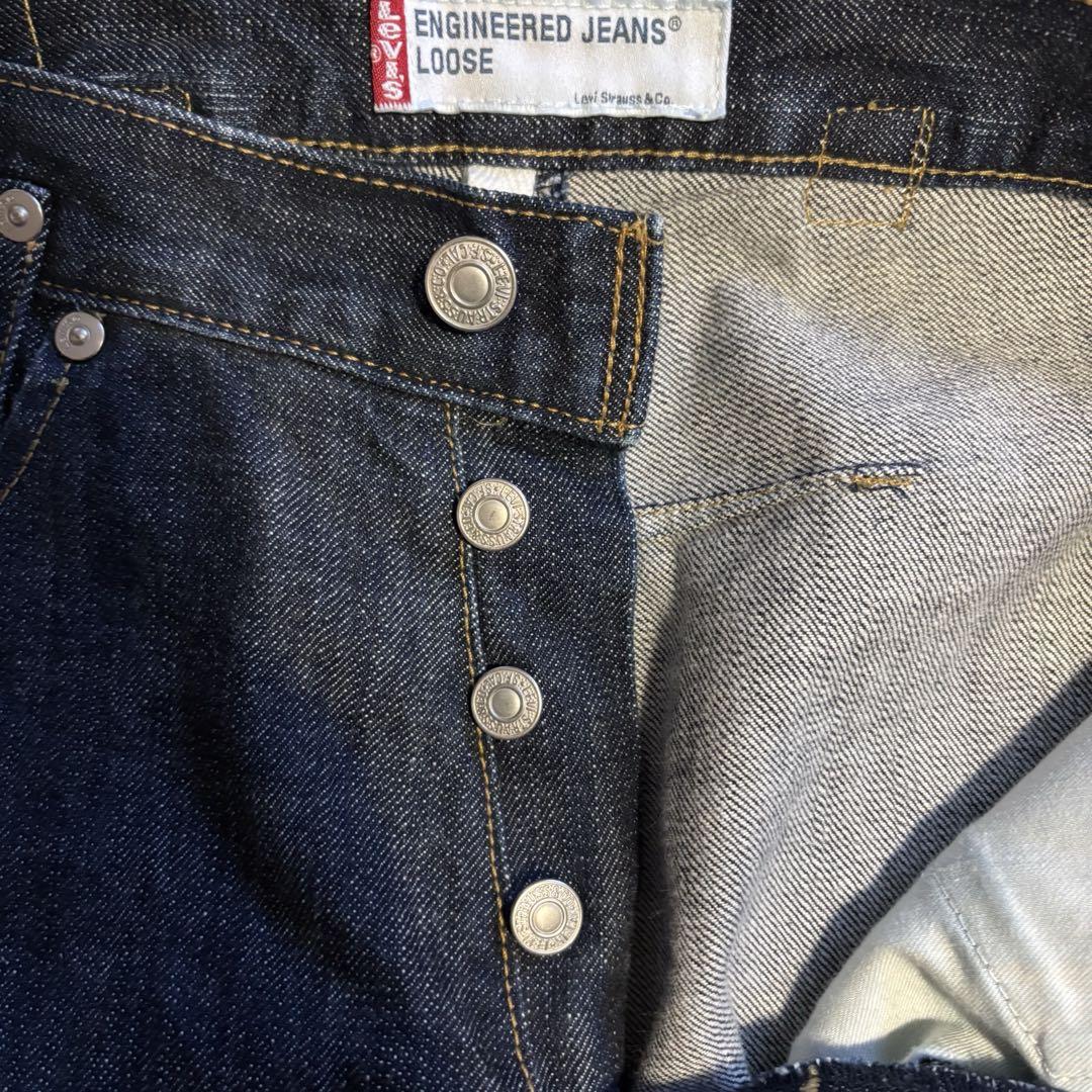 美品　Levi's engineered jeans loose シンチバック Levi's engineered jeans LOOSE シンチバック - メルカリ
