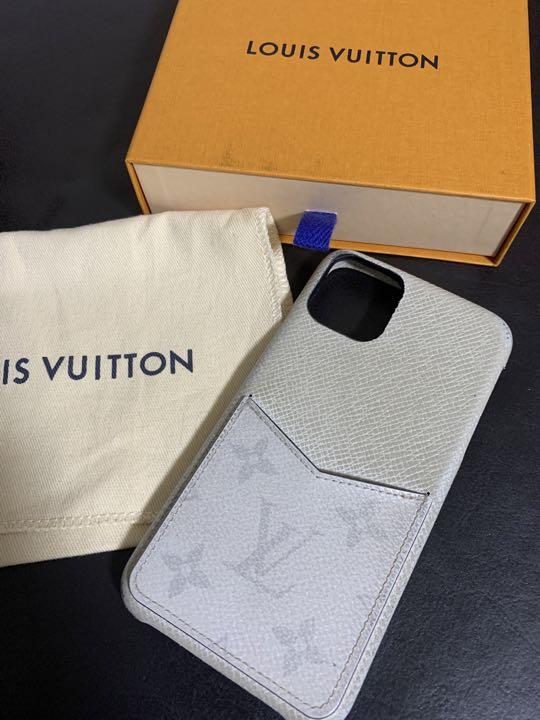 LOUIS VUITTON iPhone11ケース　白
