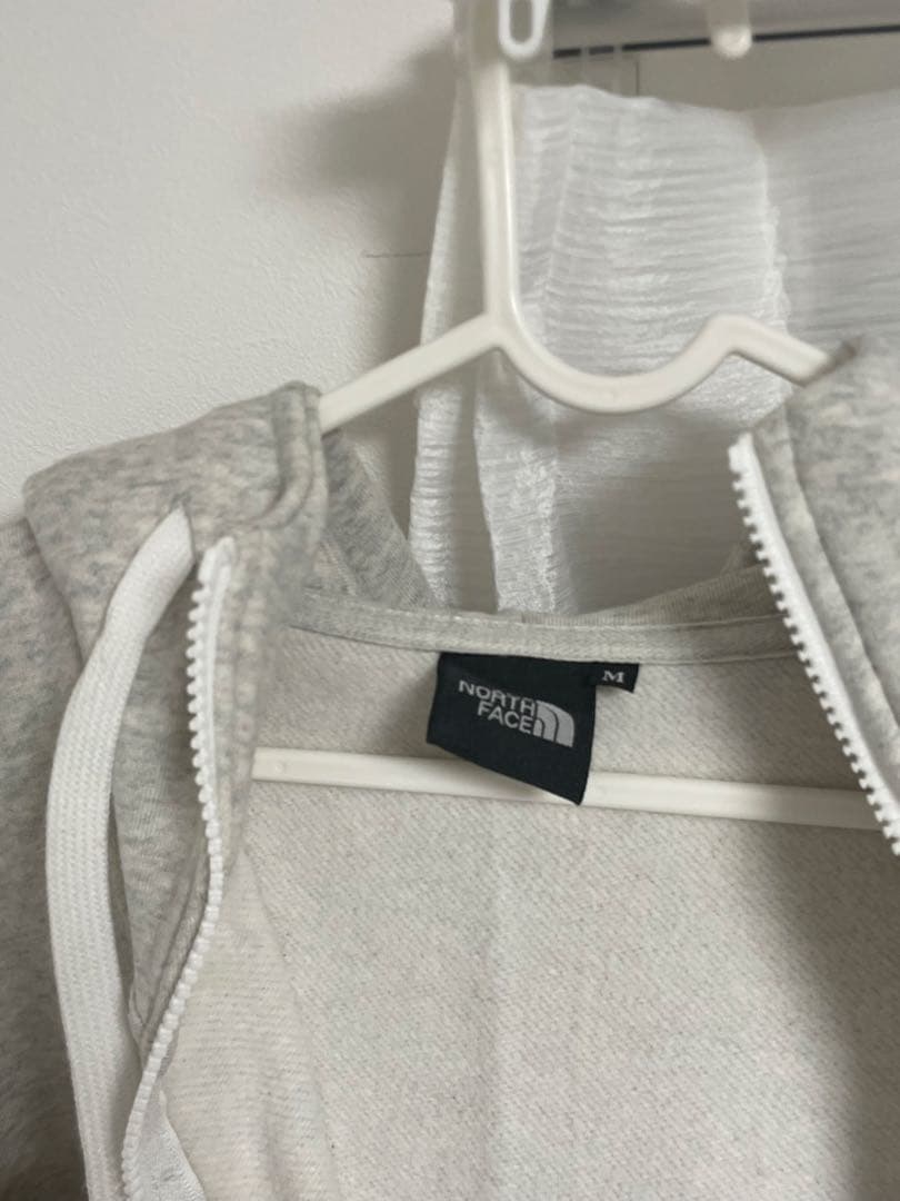 THE NORTH FACE フルジップパーカー THE NORTH FACE フルジップパーカー