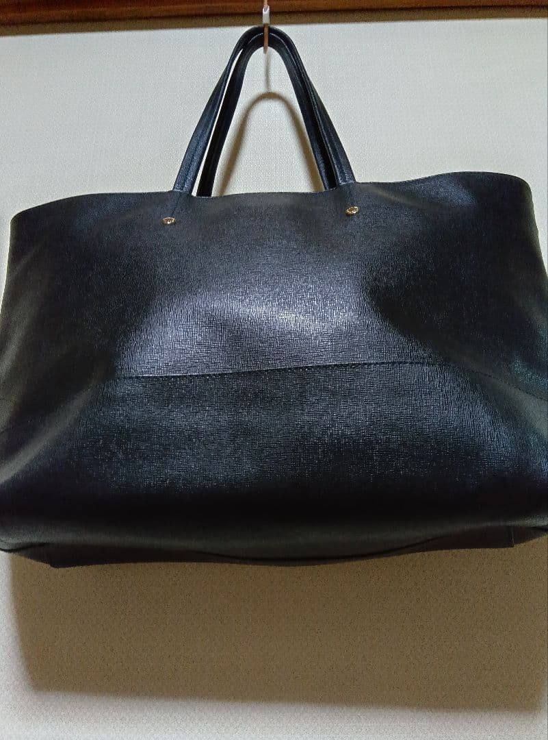美品FURLAフルラトートバッグA4収納可能ブラック 美品FURLAフルラトートバッグA4収納可能ブラック